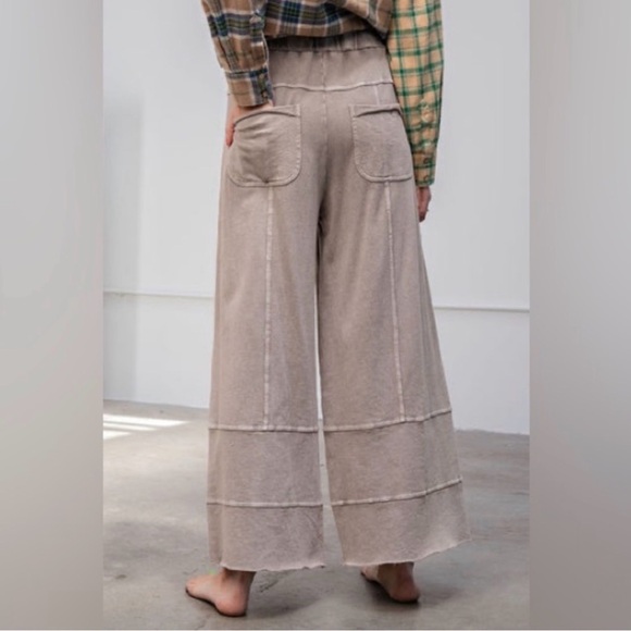 Easel Women's Wide Leg Tan Pants - Picture 13 of 15